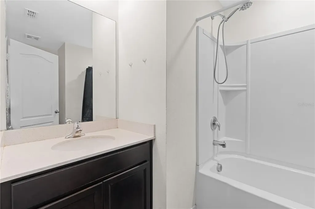 1717 Chatham Green Circle Ruskin FL 33570