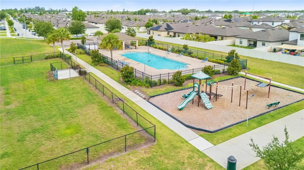 1717 Chatham Green Circle Ruskin FL 33570