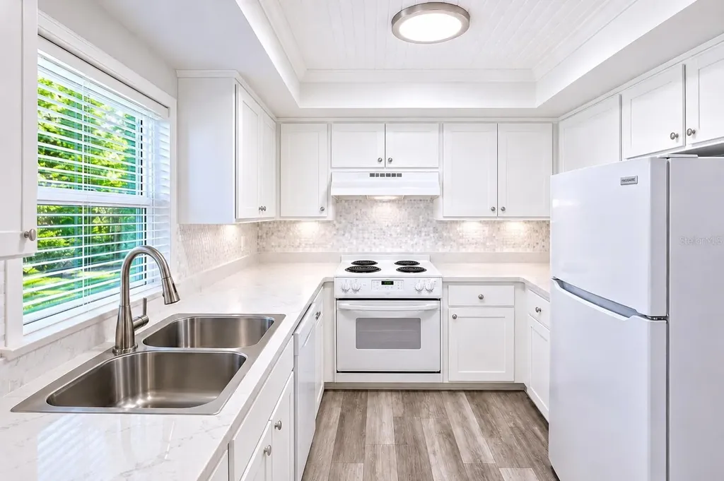 600 Manatee Avenue Bradenton Beach FL 34217