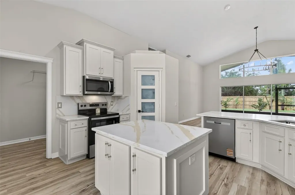 7705 Nottinghill Sky Drive Apollo Beach FL 33572