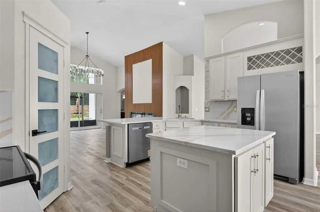 7705 Nottinghill Sky Drive Apollo Beach FL 33572