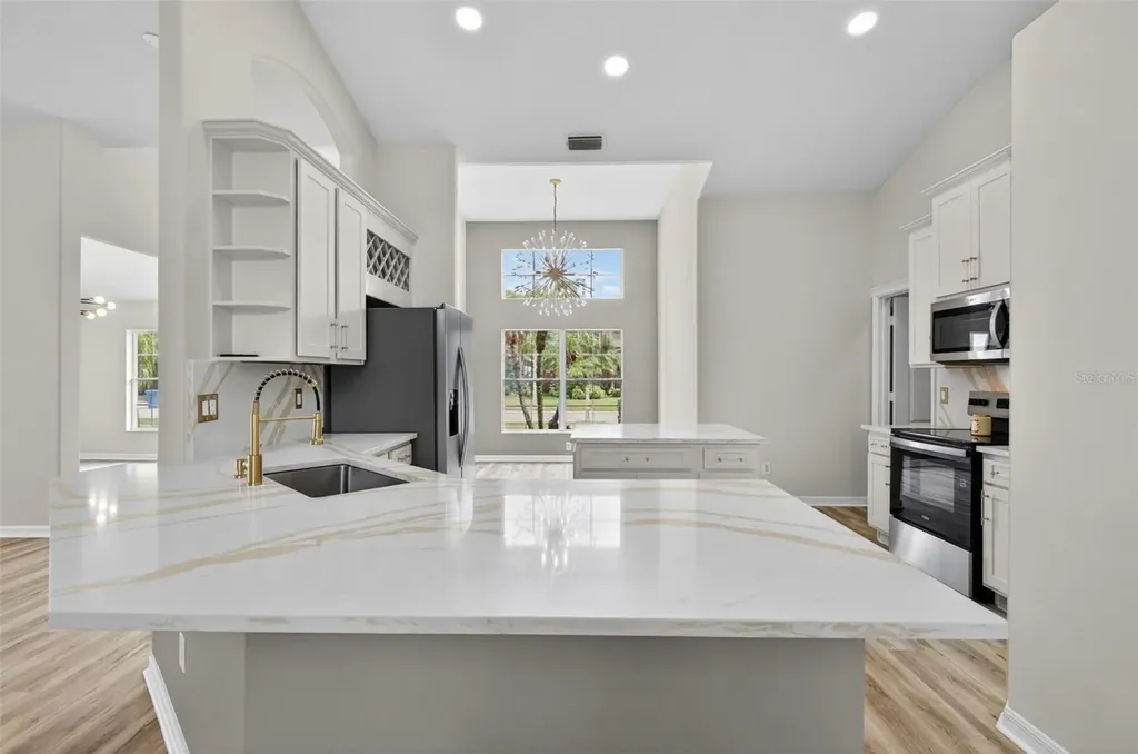7705 Nottinghill Sky Drive Apollo Beach FL 33572