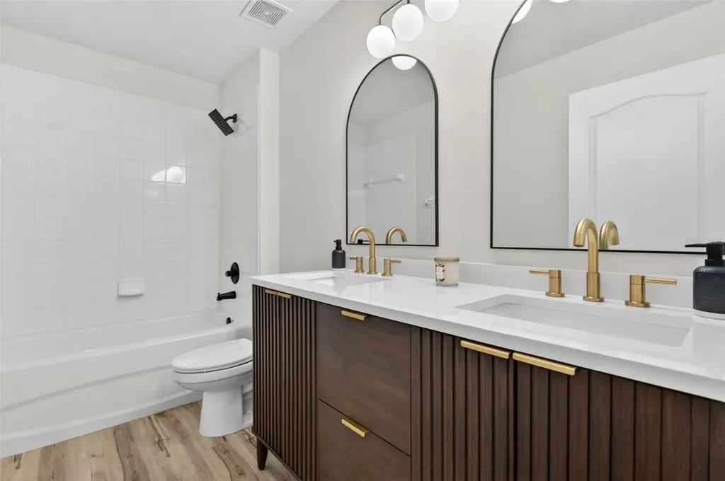 7705 Nottinghill Sky Drive Apollo Beach FL 33572