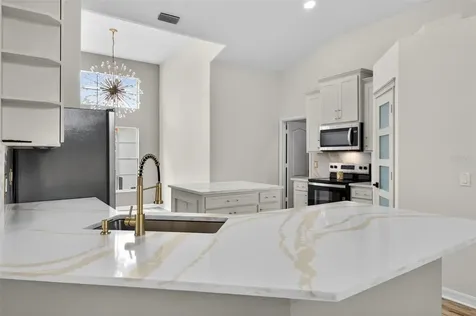 7705 Nottinghill Sky Drive Apollo Beach FL 33572