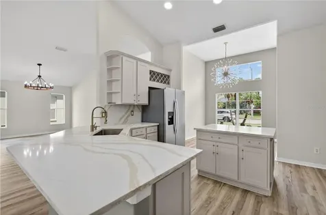 7705 Nottinghill Sky Drive Apollo Beach FL 33572