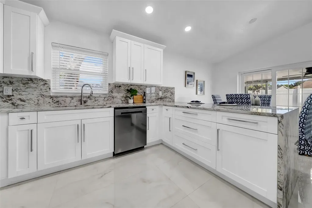 2020 58th Avenue S St Petersburg FL 33712