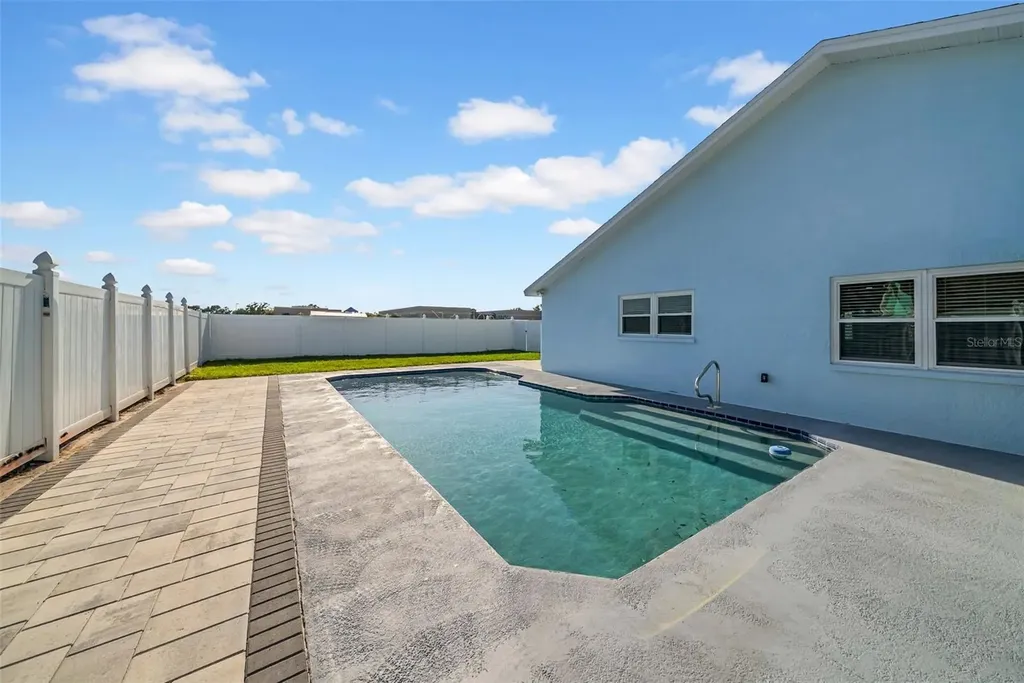 2020 58th Avenue S St Petersburg FL 33712
