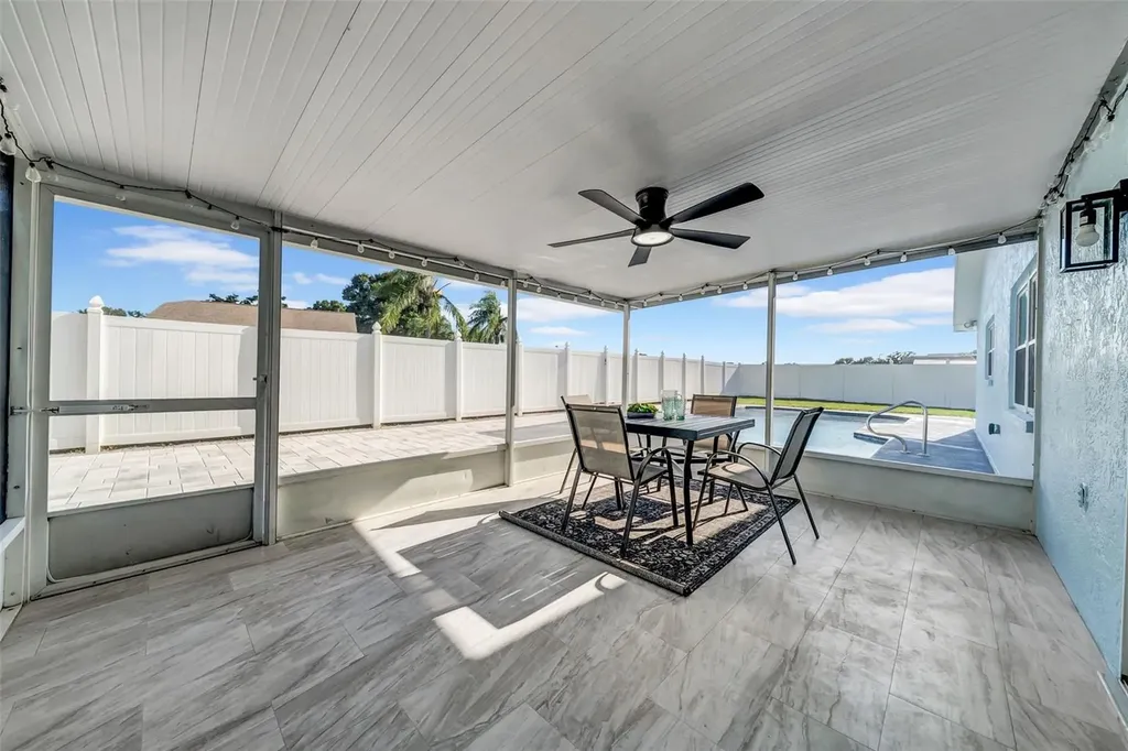 2020 58th Avenue S St Petersburg FL 33712