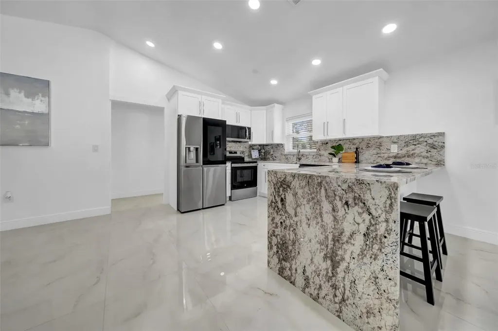 2020 58th Avenue S St Petersburg FL 33712