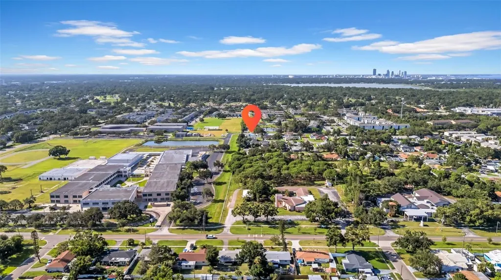 2020 58th Avenue S St Petersburg FL 33712