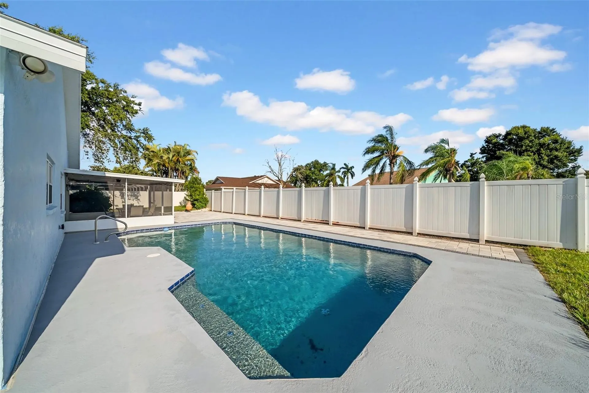 2020 58th Avenue S St Petersburg FL 33712