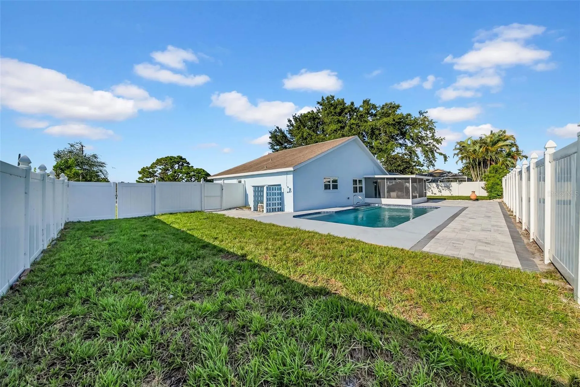 2020 58th Avenue S St Petersburg FL 33712