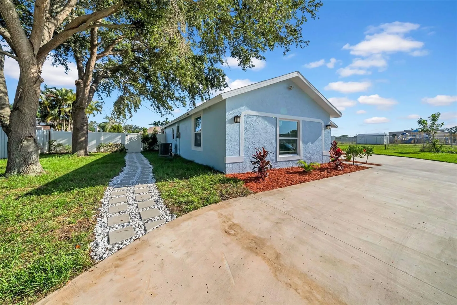 2020 58th Avenue S St Petersburg FL 33712