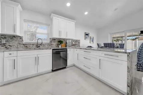 2020 58th Avenue S St Petersburg FL 33712