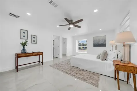 2020 58th Avenue S St Petersburg FL 33712