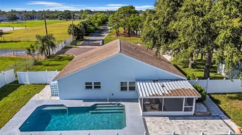 2020 58th Avenue S St Petersburg FL 33712