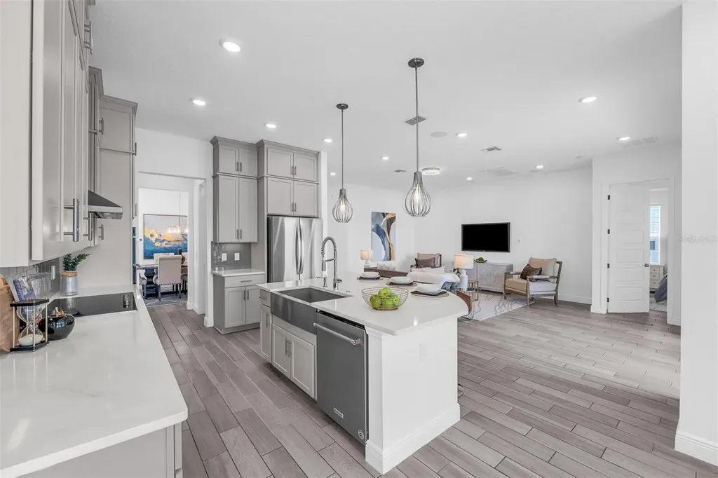 7446 Alpine Butterfly Lane Orlando FL 32819