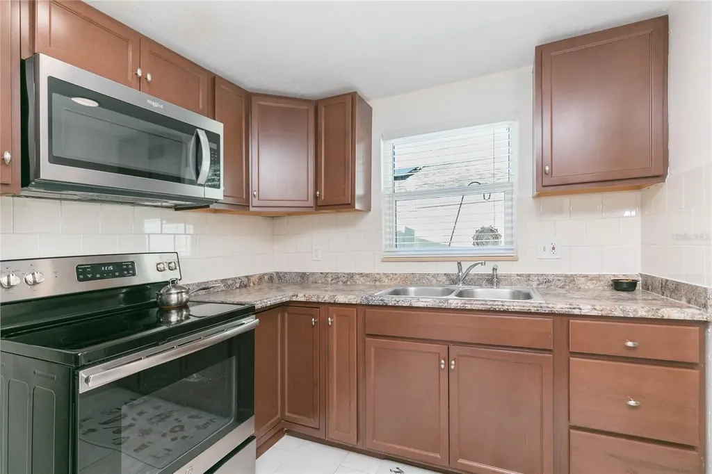 9217 Spy Glass Court Tampa FL 33615