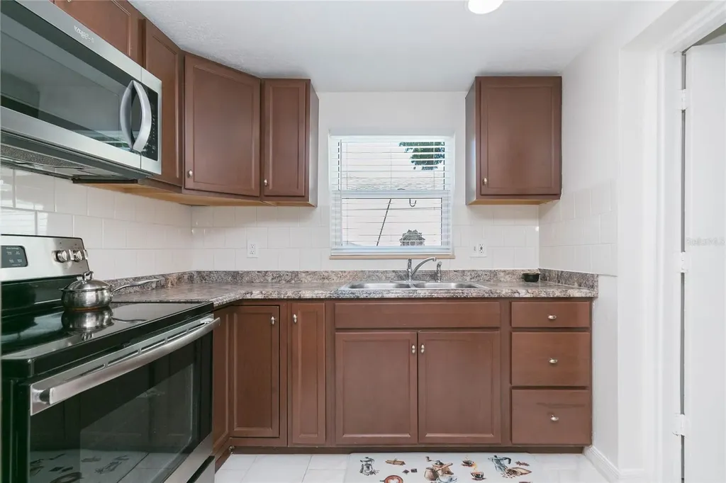 9217 Spy Glass Court Tampa FL 33615