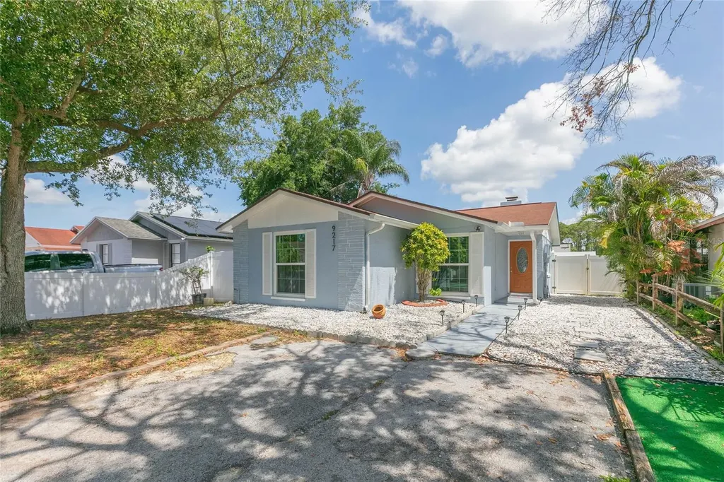 9217 Spy Glass Court Tampa FL 33615
