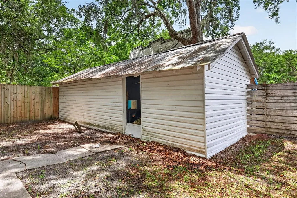 1114 Pine Avenue Sanford FL 32771