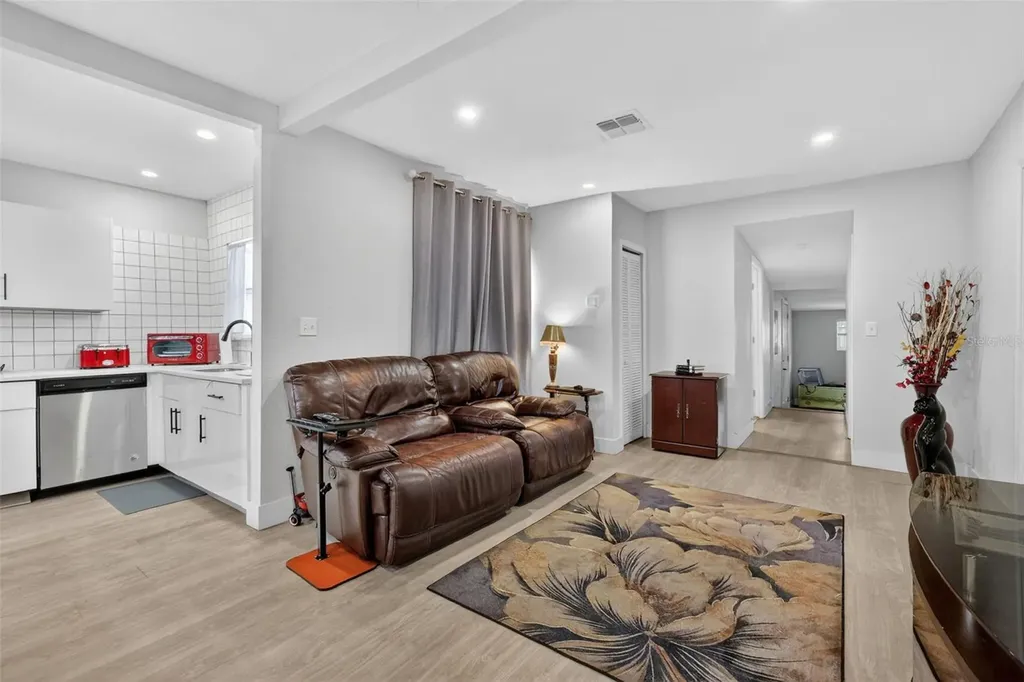 1114 Pine Avenue Sanford FL 32771