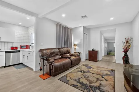 1114 Pine Avenue Sanford FL 32771
