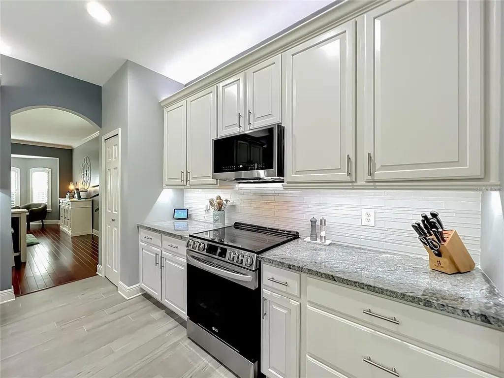 2627 Lakemoor Drive Orlando FL 32828