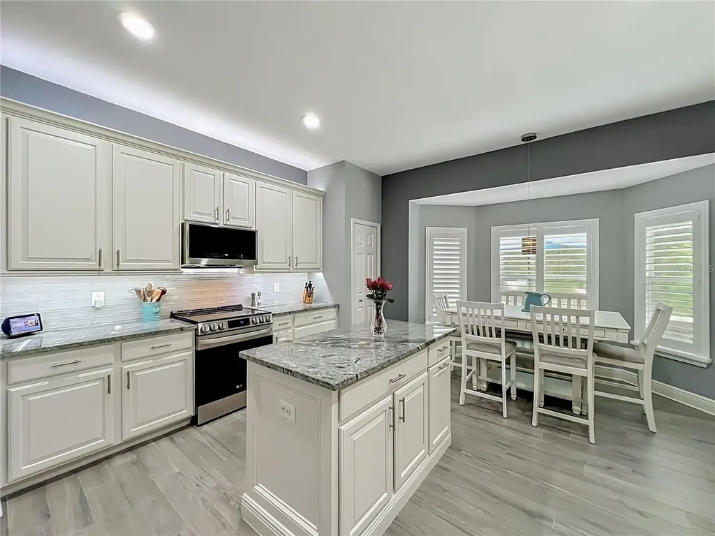 2627 Lakemoor Drive Orlando FL 32828