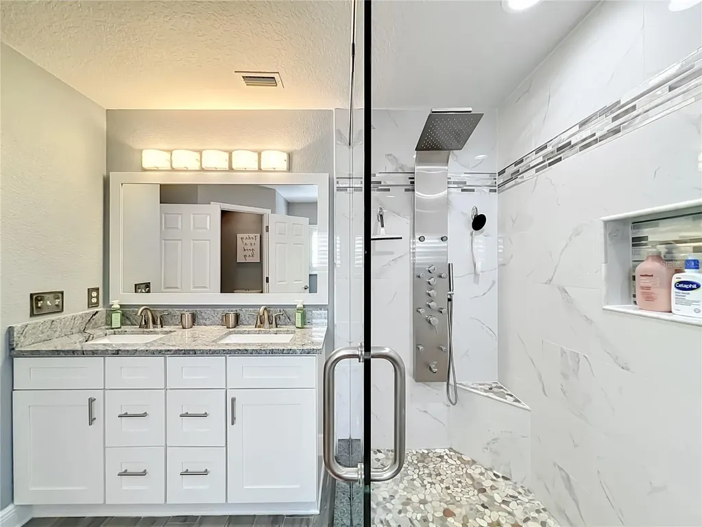 2627 Lakemoor Drive Orlando FL 32828