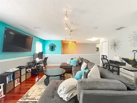2627 Lakemoor Drive Orlando FL 32828