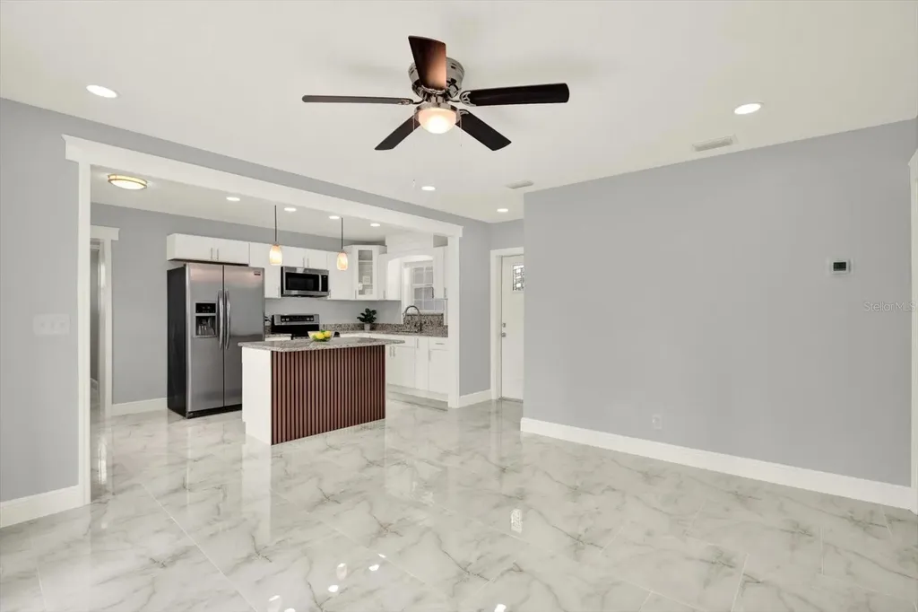 4521 Tarpon Drive Tampa FL 33617