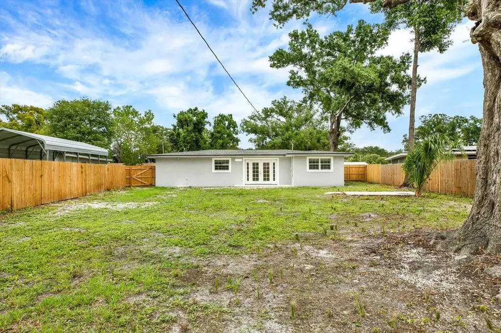 4521 Tarpon Drive Tampa FL 33617