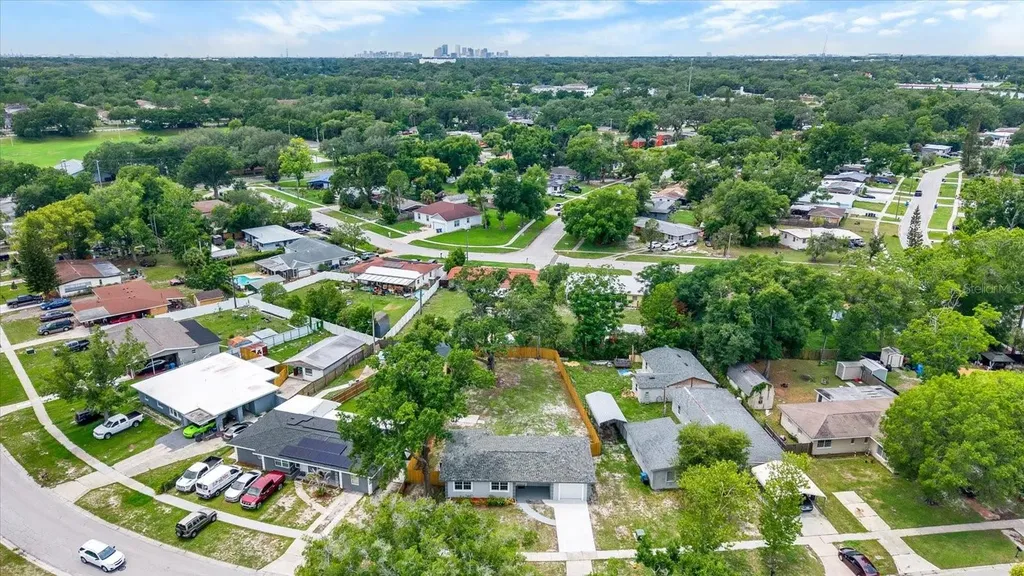 4521 Tarpon Drive Tampa FL 33617