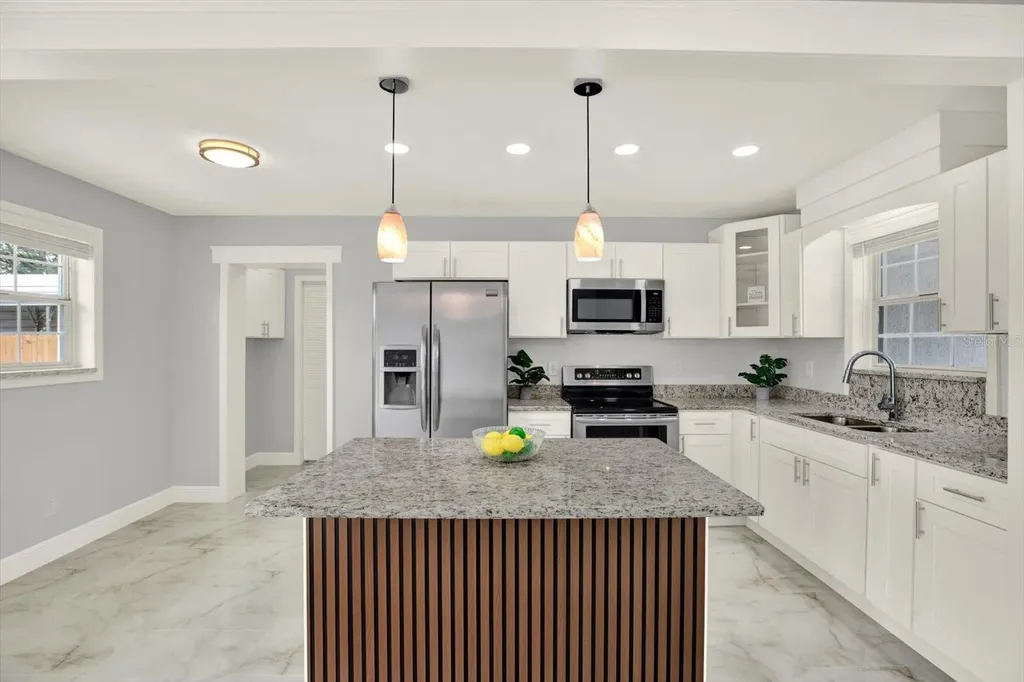 4521 Tarpon Drive Tampa FL 33617