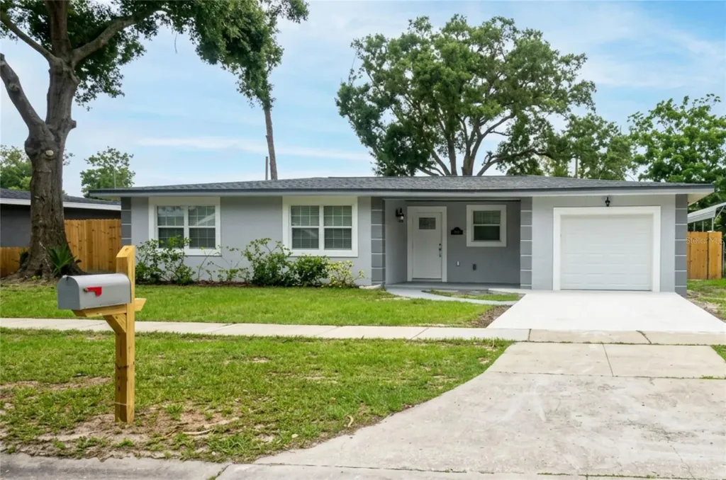 4521 Tarpon Drive Tampa FL 33617
