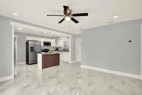4521 Tarpon Drive Tampa FL 33617