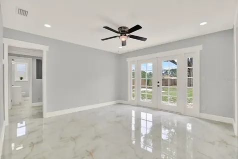 4521 Tarpon Drive Tampa FL 33617