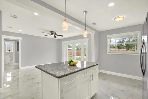 4521 Tarpon Drive Tampa FL 33617