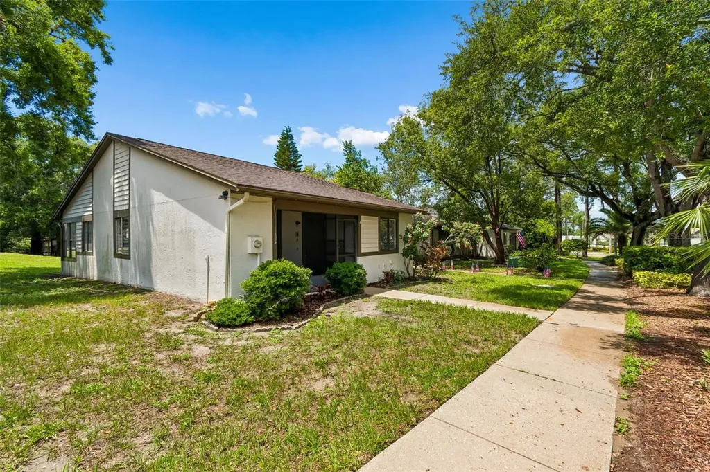 2945 Grovewood Boulevard Palm Harbor FL 34683