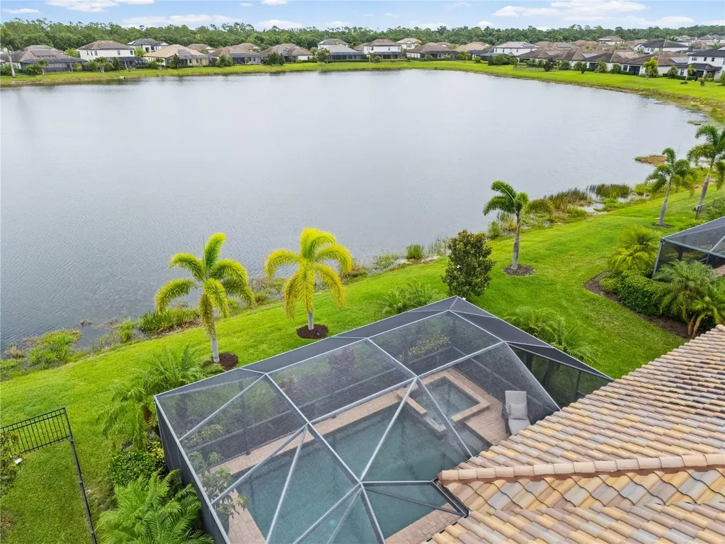 6522 Rosehill Farm Run Bradenton FL 34211