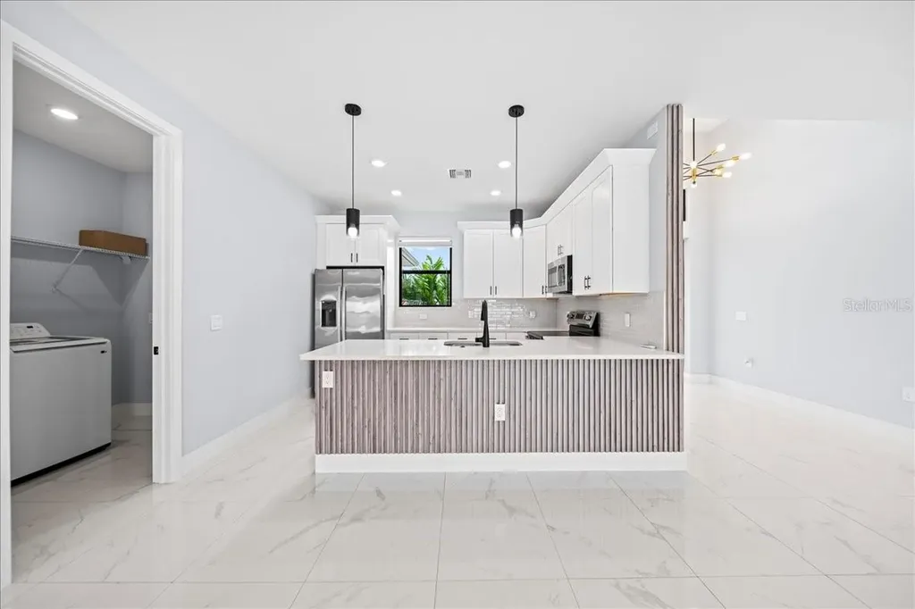 224 Chiquita Boulevard N Cape Coral FL 33993