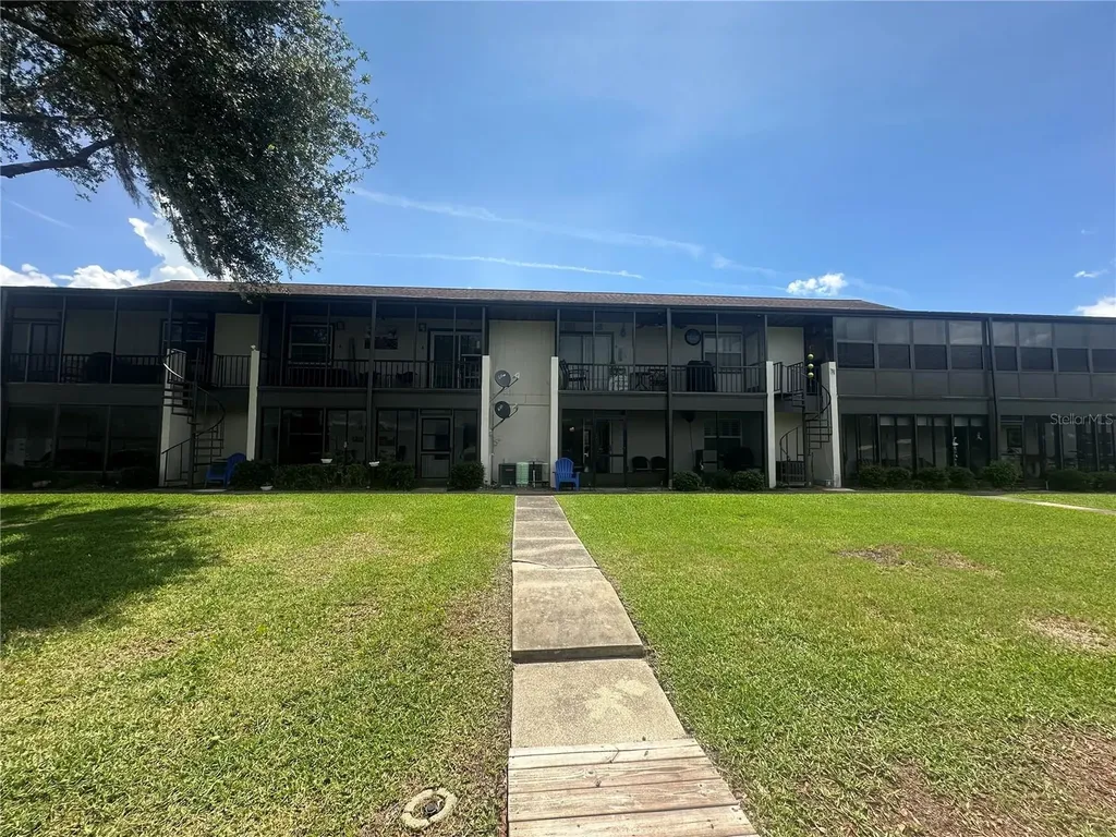 1640 Juno Trail Astor FL 32102