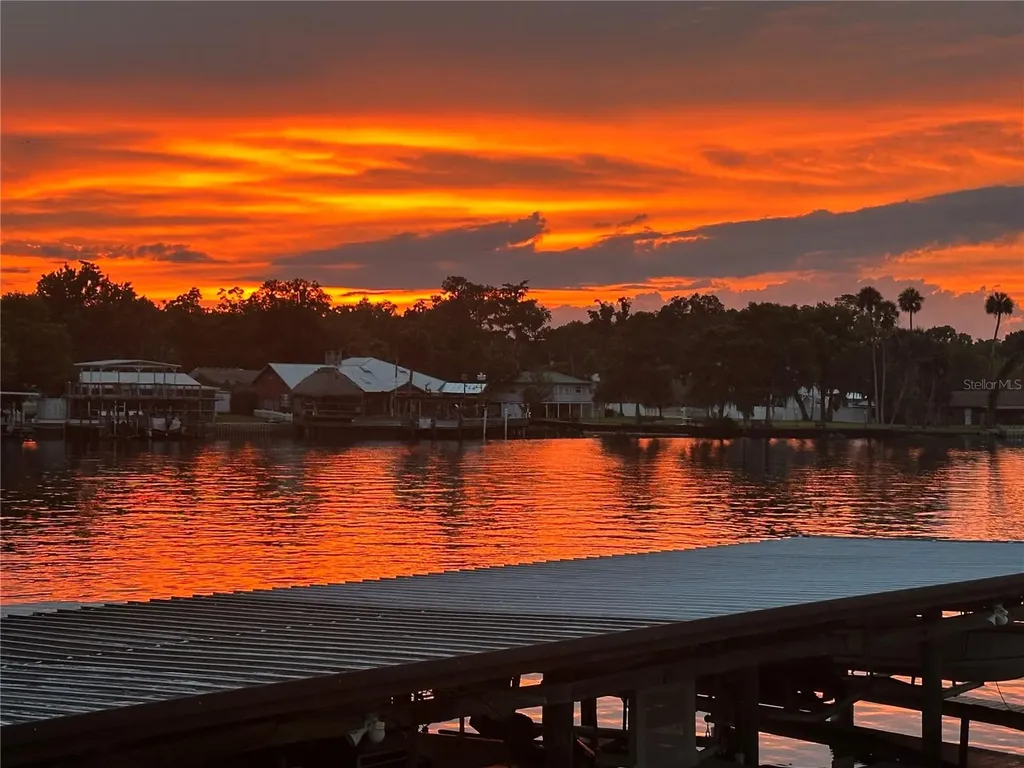 1640 Juno Trail Astor FL 32102