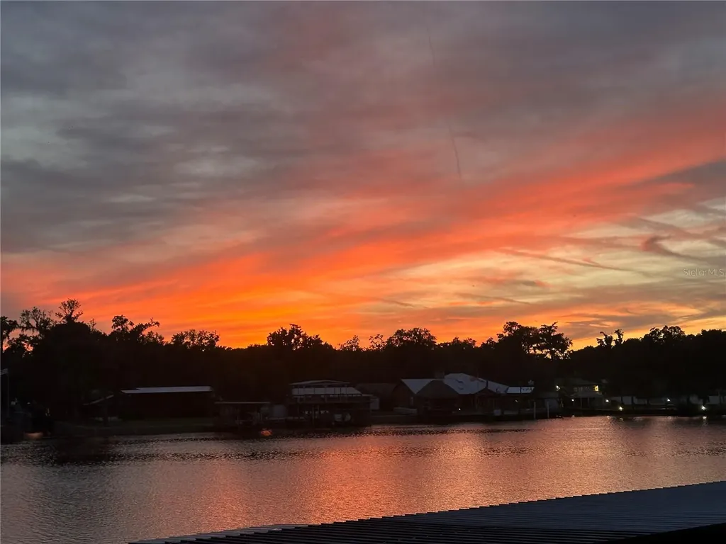 1640 Juno Trail Astor FL 32102