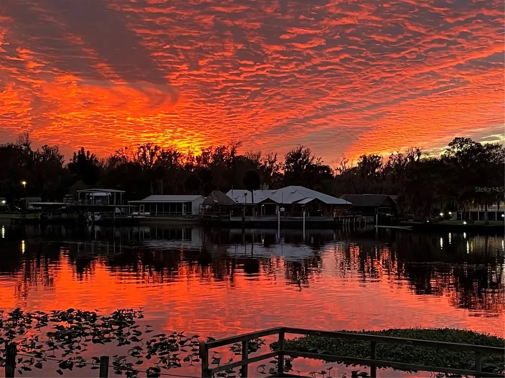 1640 Juno Trail Astor FL 32102