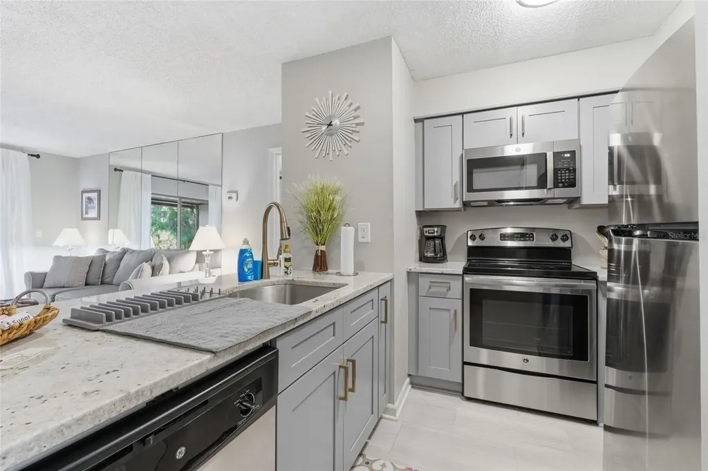 6046 Topher Trail Mulberry FL 33860