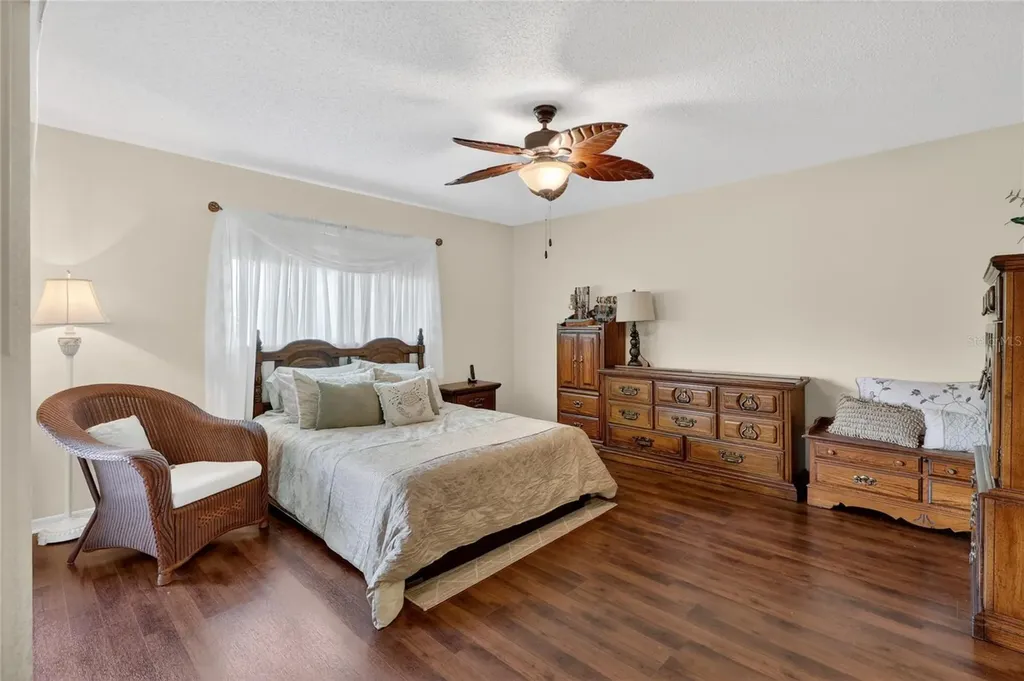 2106 Harringay Street Sun City Center FL 33573