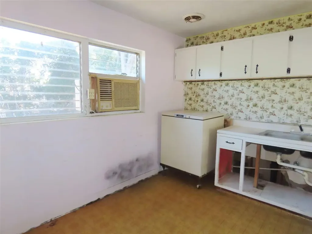 3911 W Leila Avenue Tampa FL 33616