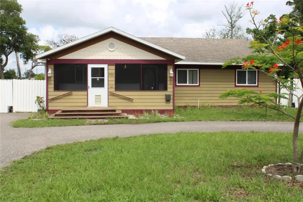 7987 63rd Street N Pinellas Park FL 33781
